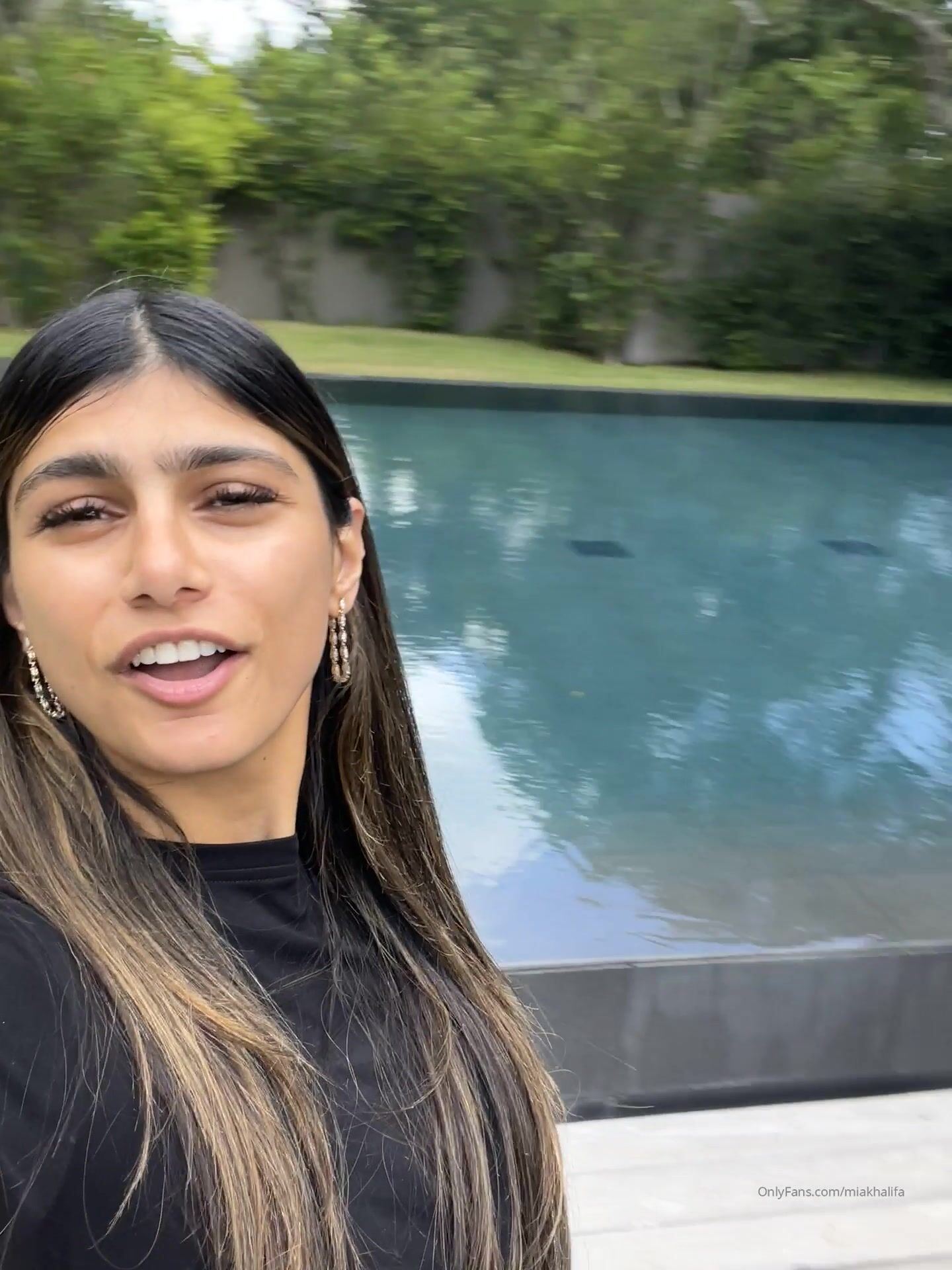 Watch Online Mia Khalifa Aka Miakhalifa OnlyFans Tip 100 In The DMs