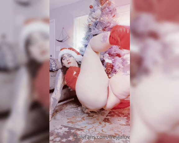 Freyjaluv - And merry Christmas to you as well,  Big Tits, Amateur