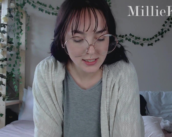 MillieMillz - Teaching Little Brother How To Fuck, Butt Plug, Cumshots, Eye Contact, Taboo, Virtual Sex, ManyVids