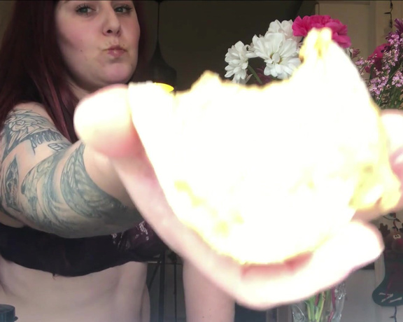Embermae - Making Peanut Butter Toast Sexy, Food, Eating, BBW, Chubby, Gaining Weight, ManyVids