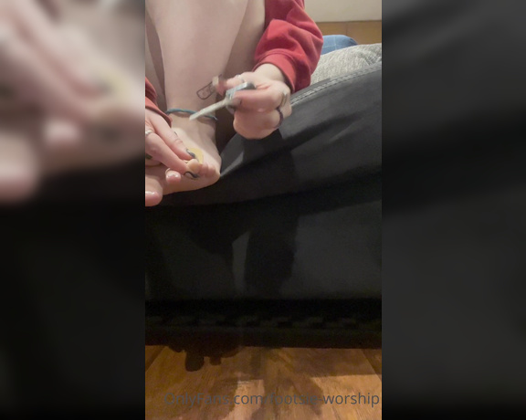 Footsie-Worship - Lil French pedi moment x,  Solo, Amateur, Feet