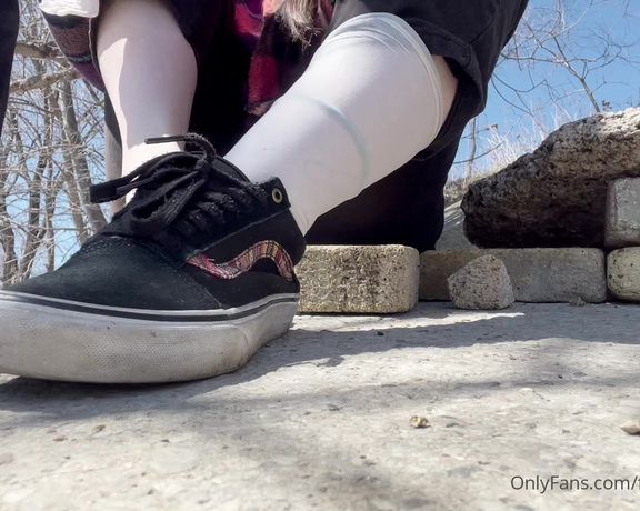 Footsie-Worship - In the woods giving you a woody,  Solo, Amateur, Feet