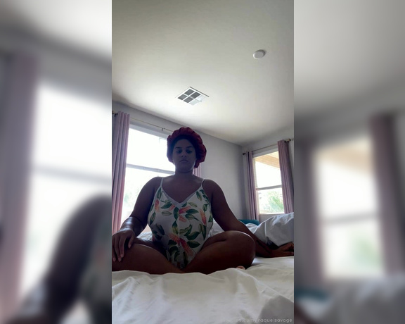 Raquel Savage - Stream started at pm Mornings routine. Cl