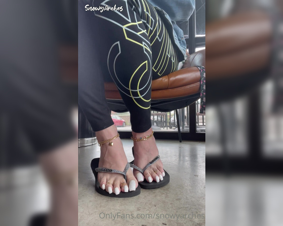 SnowyArches - I love showing my feet in public, I wonder how many people were looking