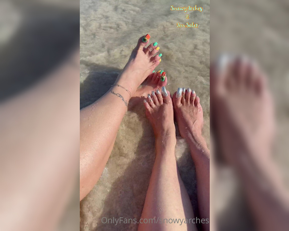 SnowyArches - I love this woman @jen.solez  I think our toes look great together.