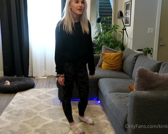 Kinky_mistress2021 - If you go on the couch, I crush a nut  )