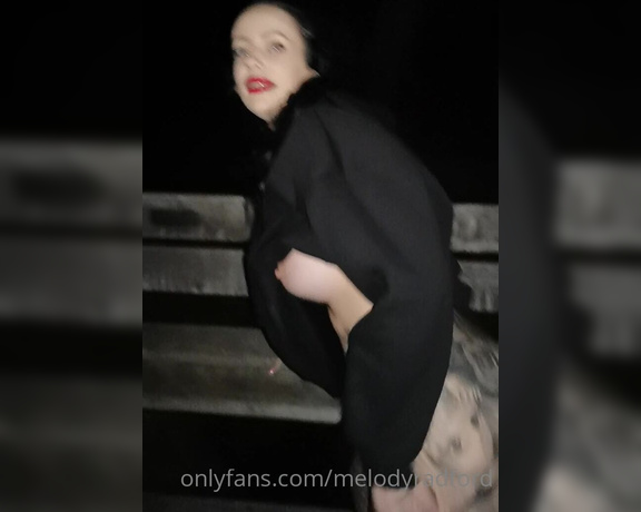 Melody Radford - Night public flashing