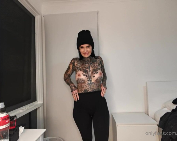 Melody Radford - After a long day and a hard gym session I strip out of my tight sexy gym clothes. Im so h