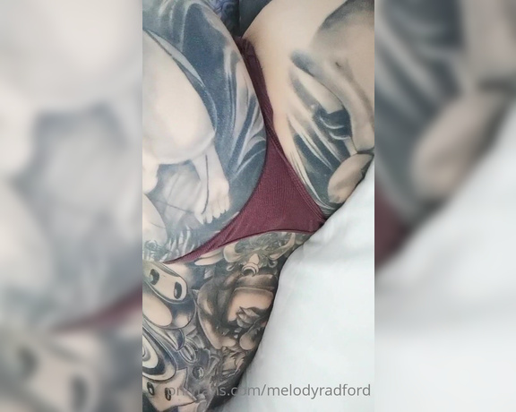 Melody Radford - Good morning Enjoy this sexy video I just woke up with a wet pussy I need someone to