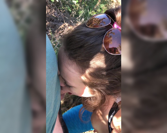 Melody Radford - OUTDOORS BLOWJOB We went for a walk up a mountain today and my booty drove him wild. You a