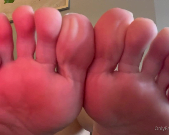 Lehlani - Could you cum to my natural feet