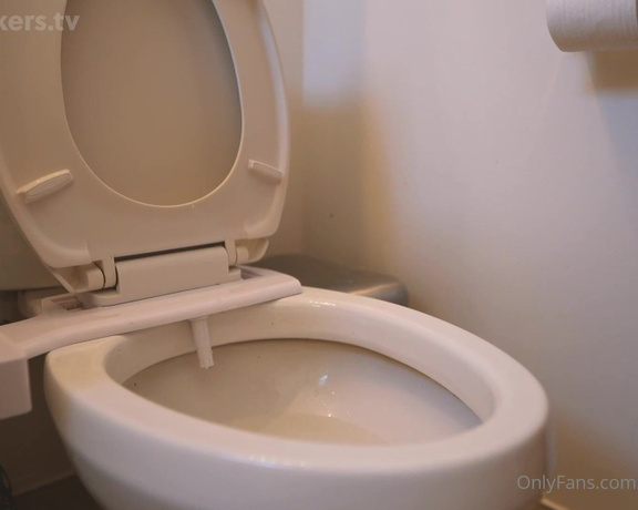 Nakedbakerstv - The other day my roommate @austinfilms bought a bidet for the bathroom