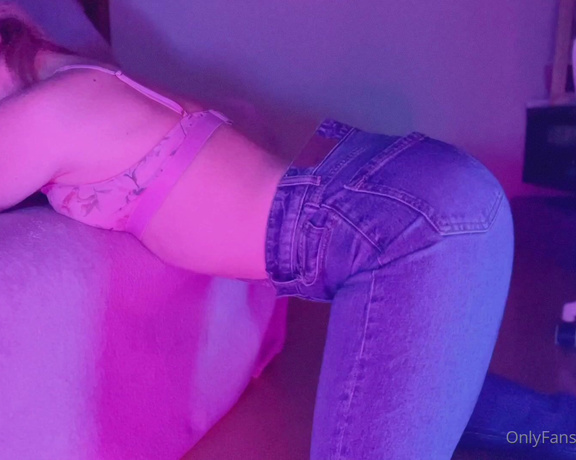 Cyber Fox OnlyFans 2022-01-05-How do these jeans fit on me Be honest Video,  Amateur, Small tits, Dildo