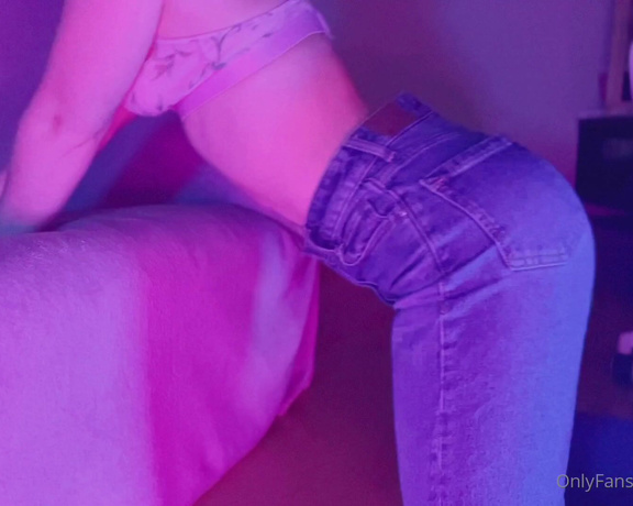 Cyber Fox OnlyFans 2022-01-05-How do these jeans fit on me Be honest Video,  Amateur, Small tits, Dildo