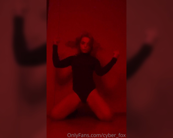 Cyber Fox OnlyFans 2020-12-04-today-s-mood-is-red Video,  Amateur, Small tits, Dildo