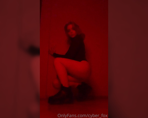 Cyber Fox OnlyFans 2020-12-04-today-s-mood-is-red Video,  Amateur, Small tits, Dildo