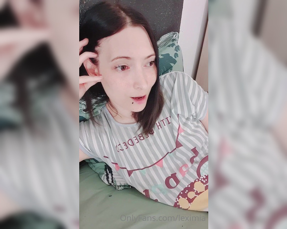 Leximia -  Journal intime Premire fois que je  vlog face cam  en mood serrious, mise au point sur mes der,  Amateur, Small tits