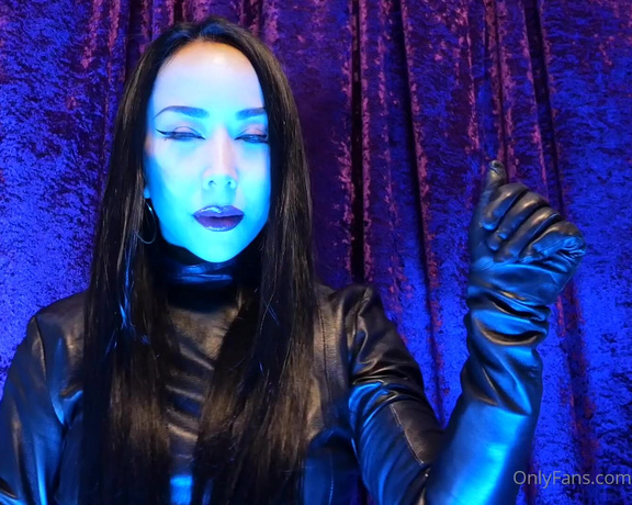 Watch Online Mistress Youko Suffer In My Leather Gloved Hands On X Video