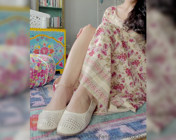 Mxdchai -(Kajol) - A little love for my wrinkled arches