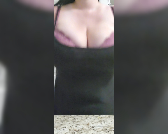 Bustybigbootyjudy - Well of course the rest of this video with my naked H tits bouncing is on my VIP account