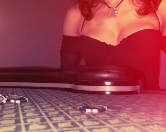 Arieldemure - (Ariel Demure) - How do you think poker night went