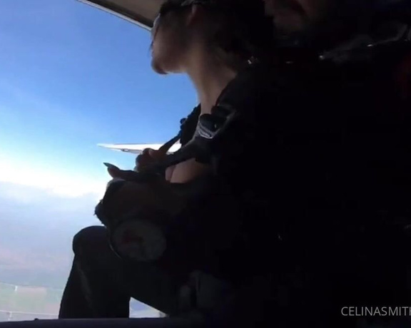 Itscelinasmith - (Cel) - When you hate Mondays so much you jump out of a plane to avoid them