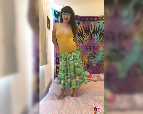 Monalovesmoaning - (Mona Flowers) - (min) Your little sunshine missed you so much she fills both her holes while she thinks about
