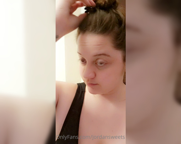 Jordansweets - (Jordan) - Late night vodka induced shenanigans... Its been a rough week..