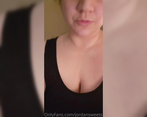 Jordansweets - (Jordan) - Have a legging fetish Especially when they are lighter flesh colors Cum peel mine off! Happy Friday!