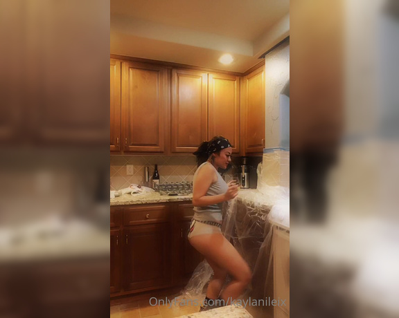 Kaylanileix - (Kaylani Lei) - Updating my kitchen. Im in need of a good handy Man