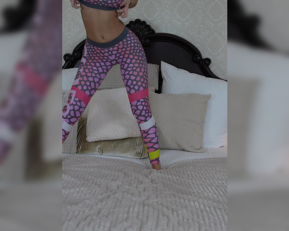 Anisyia - # Just back from the gym, will fuck your brains out