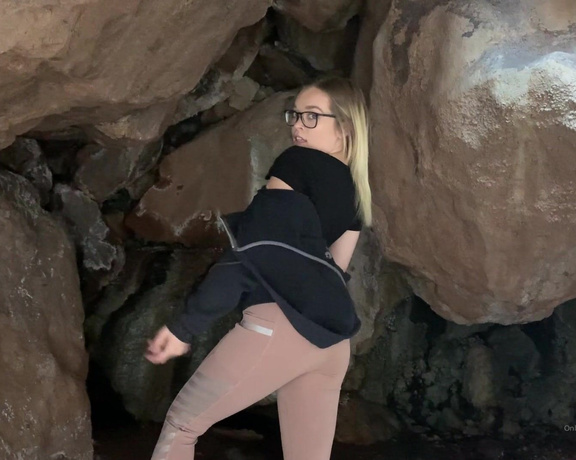 Katiekushxx - (Katie Kush) - Come fuck me in the cave baby