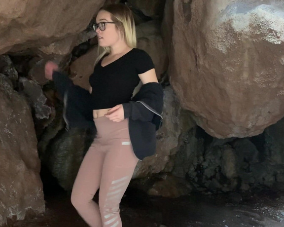Katiekushxx - (Katie Kush) - Come fuck me in the cave baby