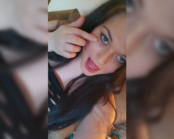 Lauraleighxoxo - (Laura Johnson) - I need to be fuckeddddd