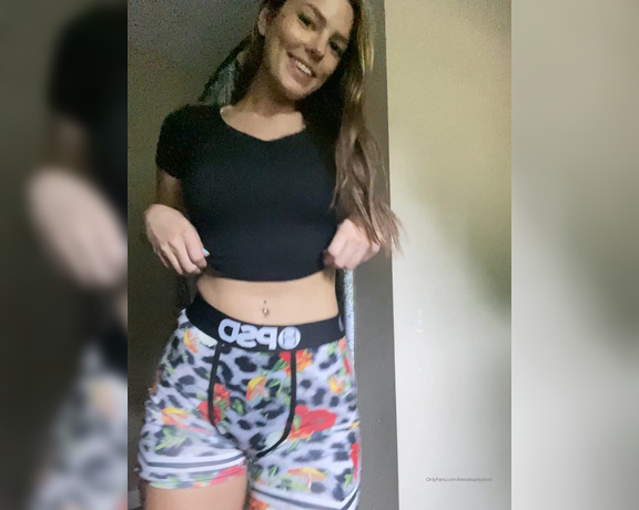 Kenzieaaliyahxo - (Kenzie) - I love these shorts