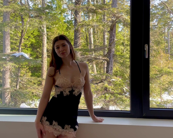 Eva De Vil - OnlyFans Another pretty window sill to perch my pretty bottom on Video
