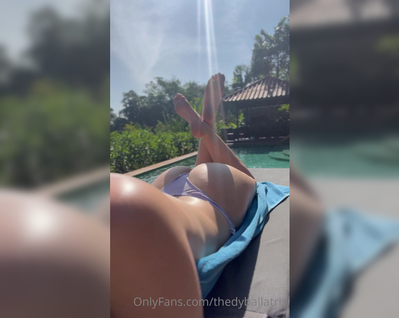 Thedyballatrix - Spend some time with Me by the pool….admire My ass and the way the sun caresses Me… tip if you wish