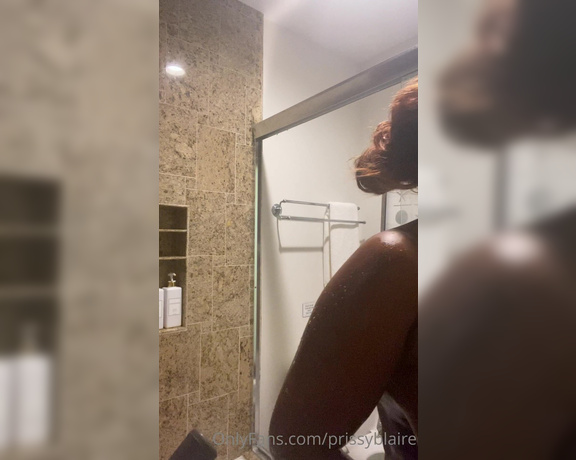 Prissyblaire - (Prissy Blaire) - Showers feel great Catch me on my next live