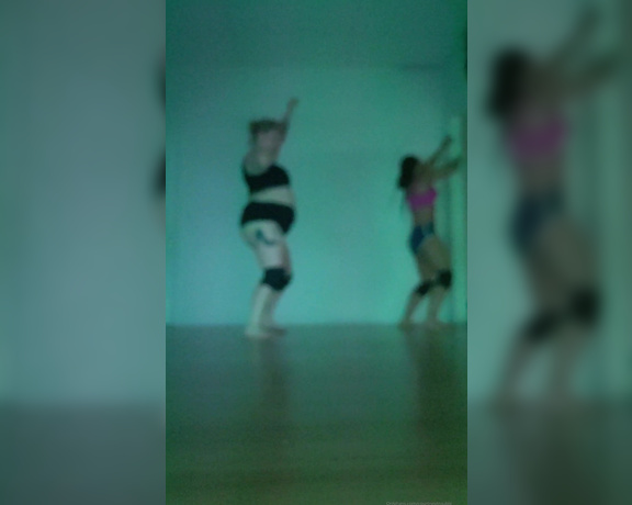 Courtneytrouble - (Courtney Trouble) - Do you like watching me in dance class D