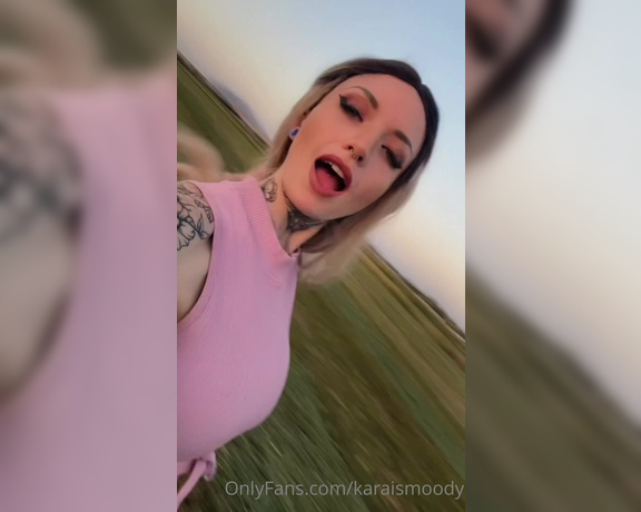 Karaismoody (Kara is moody) Onlyfans Video69