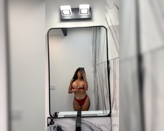 Baddiemaddy - (Maddy Belle) - I love wearing the color red