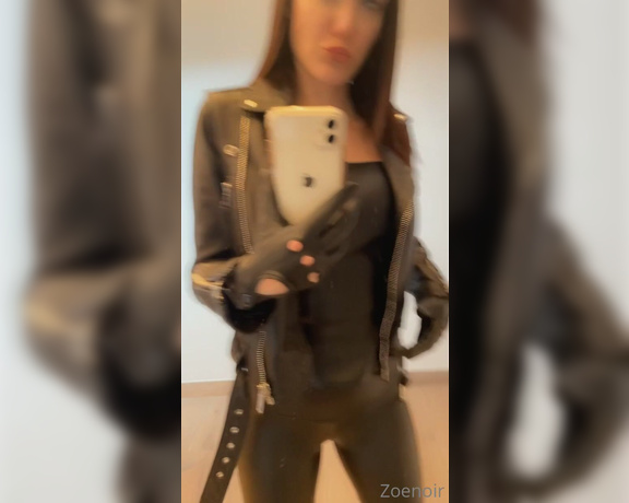 Zoenoir - (Mistress Zoe Noir) - Biker girl of your wet dreams