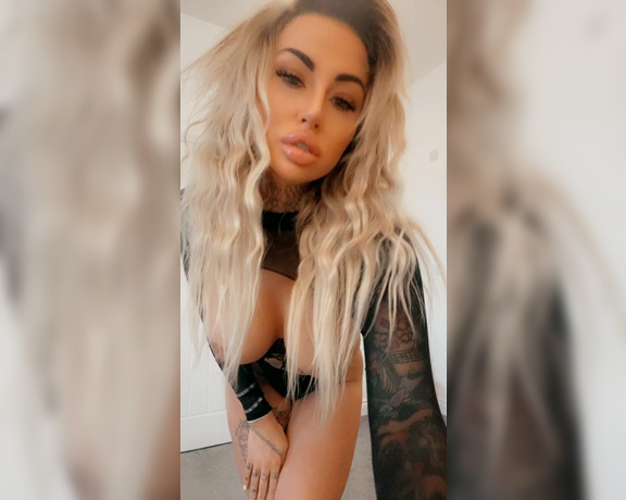 Sallieaxl - Who’s excited over today’s content