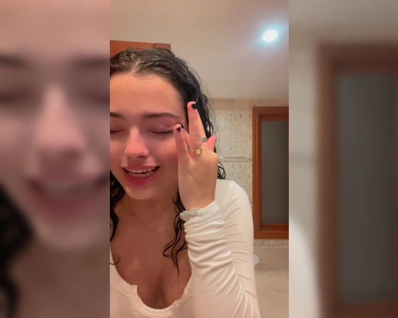 Malu Trevejo (@malutrevejo18) Onlyfans Video16