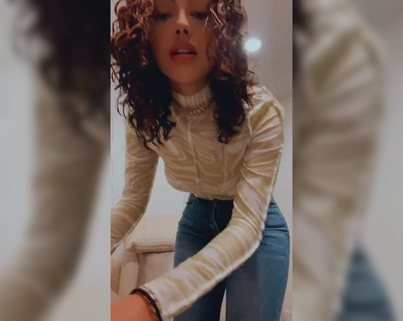 Malu Trevejo (@malutrevejo18) Onlyfans Video13