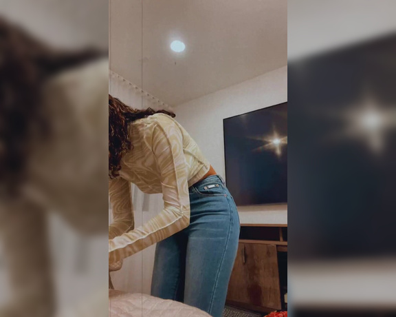 Malu Trevejo (@malutrevejo18) Onlyfans Video13