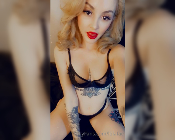 Lolafae - (Lola Fae) - Stay tuned and chat with me now in the DMs while I make cute content