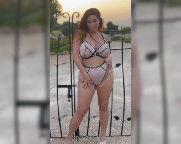 Lucyvixen - (Lucy Vixen) - My villa got a new bodyguard you aint getting through these gates until you LIKE, COMMENT