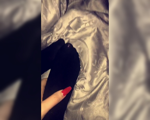 Aysh32jx - (Aysha) - Much Requested Foot Fetish & Pussy Play Video In Black Tights