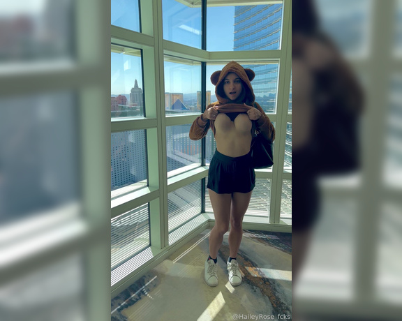 Haileyrose_fcks - (Hailey Rose) - Publicly flashing my titties in the hallway of our hotel in Vegas hopefully someone saw.. (01.03.2022)